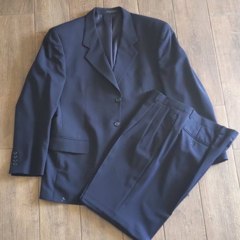 Men's Suit Lord & Taylor